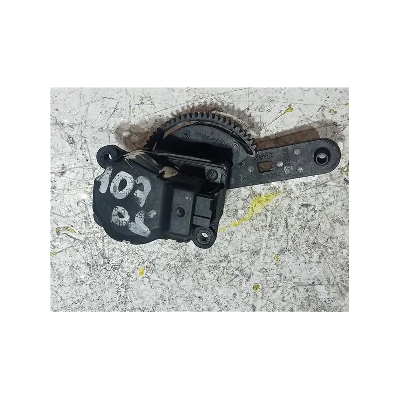 Recambio de motor apertura calefaccion para peugeot 407 hdi 135 referencia OEM IAM P1975001UB42  