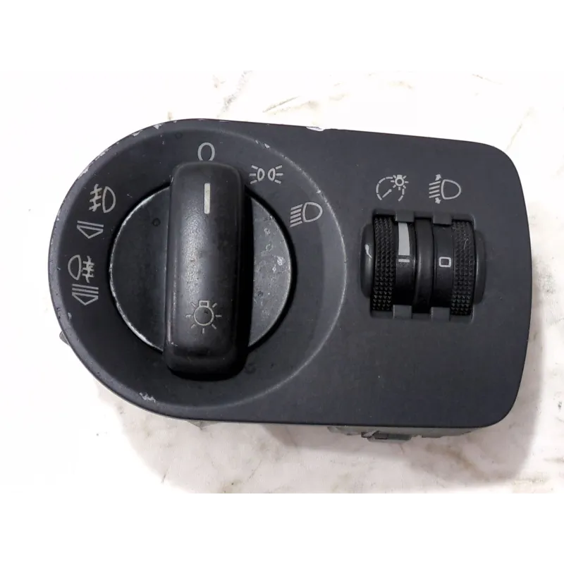Recambio de mando luces para audi a3 sportback (8pa) 2.0 tdi 16v referencia OEM IAM 8P1941531Q  