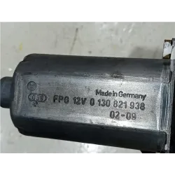 Recambio de motor elevalunas delantero izquierdo para ford fiesta (cbk)(2002) referencia OEM IAM 0130821938  