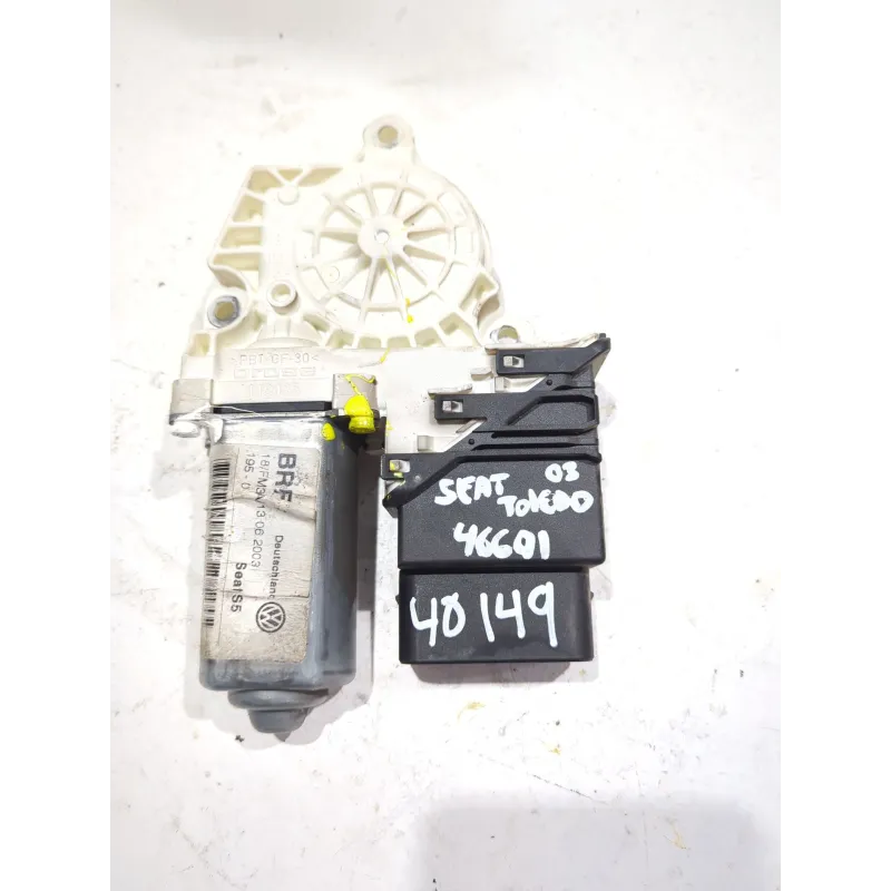 Recambio de motor elevalunas trasero izquierdo para seat toledo ii (1m2) 1.9 tdi referencia OEM IAM 1C0959811A  