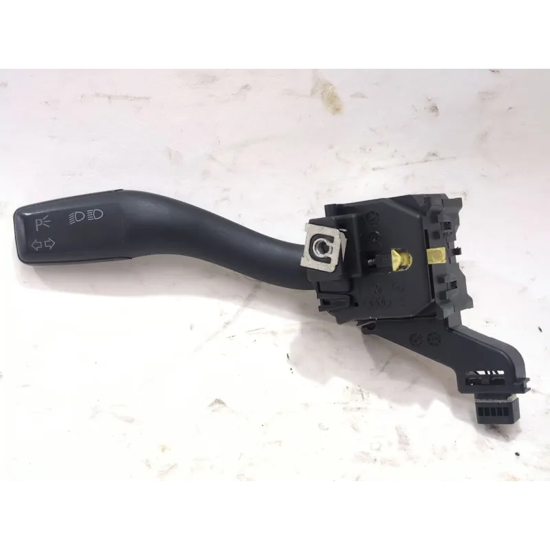 Recambio de mando intermitentes para audi a3 sportback (8pa) 2.0 tdi 16v referencia OEM IAM 8P0953513A  