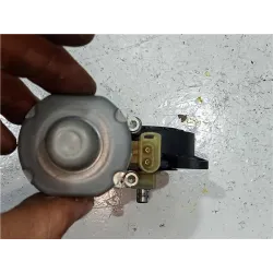 Recambio de motor elevalunas delantero derecho para ford fiesta (cbk)(2002) referencia OEM IAM 0130821939 924114172044  
