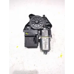 Recambio de motor elevalunas delantero derecho para renault megane iii fastback 1.6 16v referencia OEM IAM 0130822478  