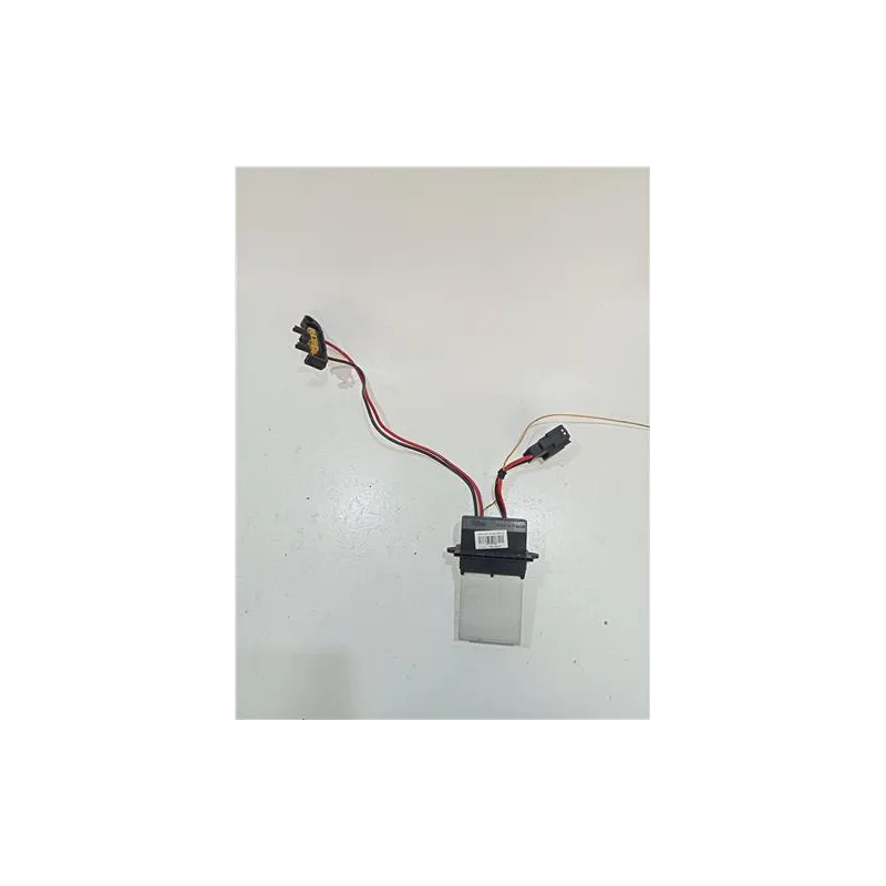 Recambio de resistencia calefaccion para renault clio iii (2005) 1.1 75 cv referencia OEM IAM F657165W  