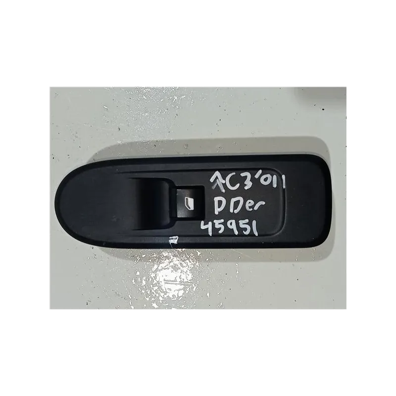Recambio de botonera puerta delantera derecha para citroën c3 attraction 16v referencia OEM IAM 96637534XT  