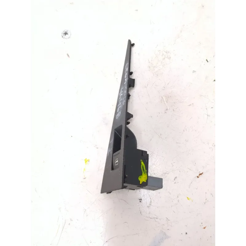 Recambio de boton elevalunas izquierdo para seat leon (1p1) 1.6 tdi referencia OEM IAM 156023182  