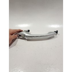 MANETA EXTERIOR DELANTERA IZQUIERDA A1647600570 