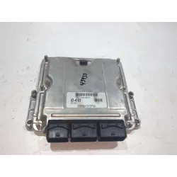 Recambio de centralita inyeccion para volvo v40 familiar (1995) 1.9 di referencia OEM IAM 0281010441  