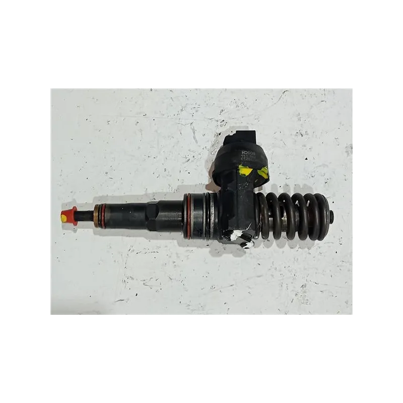 Recambio de inyector para volkswagen golf iv berlina (1j1)(1997) 1.9 tdi referencia OEM IAM 038130073AQ  