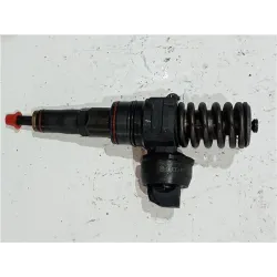 Recambio de inyector para volkswagen golf iv berlina (1j1)(1997) 1.9 tdi referencia OEM IAM 038130073AQ  