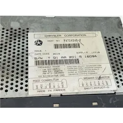 Recambio de radio cd para chrysler voyager gs (1996) 2.5 tdic awd referencia OEM IAM P4704345F  
