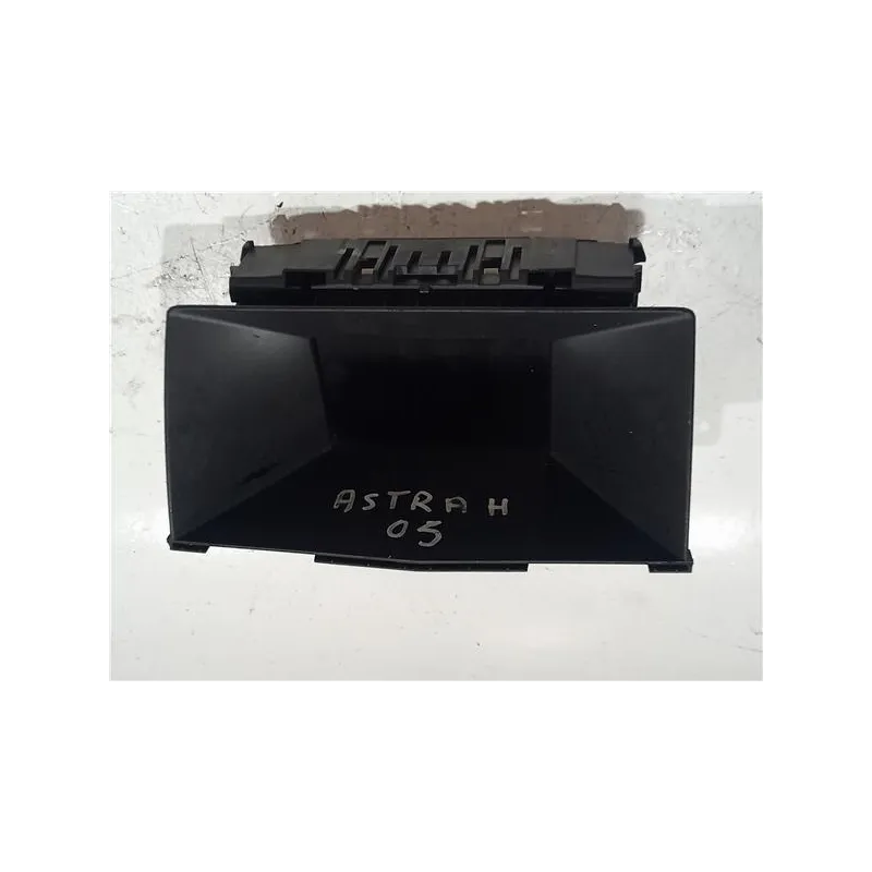 Recambio de pantalla para opel astra h berlina (2004) 1.6 referencia OEM IAM 13111165  