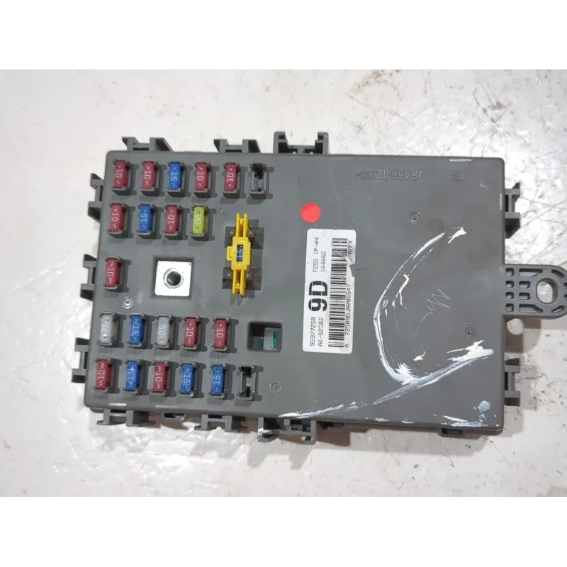 Recambio de caja reles / fusibles para chevrolet aveo fastback 1.2 referencia OEM IAM 95977258  