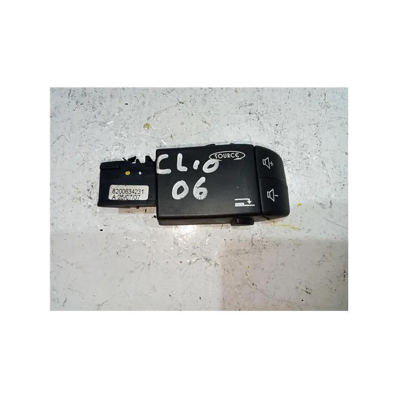 Recambio de mando multifuncion para renault clio ii symbol (2001) referencia OEM IAM 8200634231  