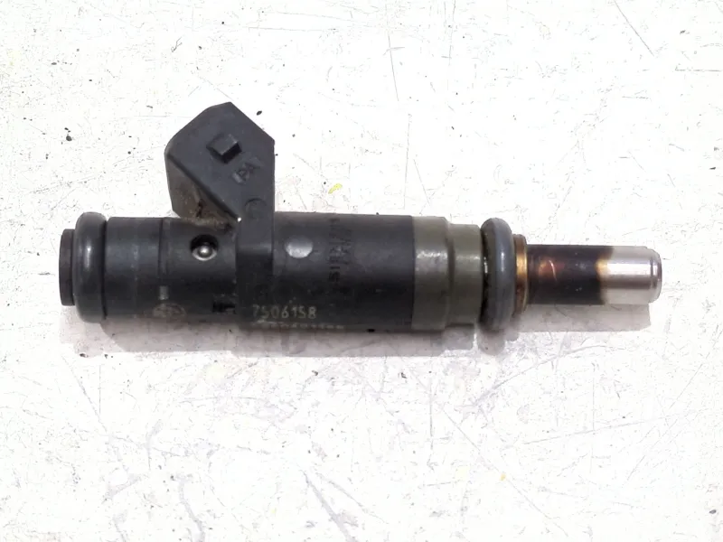 Recambio de inyector para bmw 3 (e90) 320 i referencia OEM IAM 5090A01389  