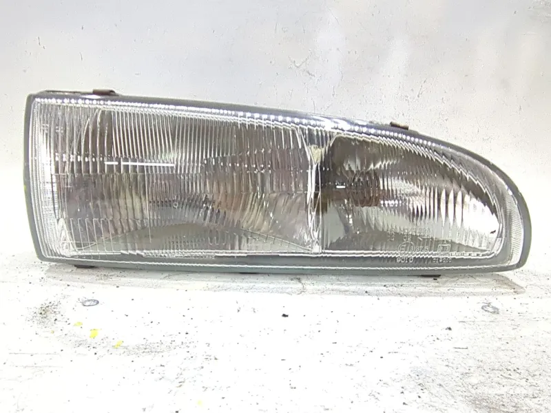 Recambio de faro delantero derecho para hyundai h100 furgón 2.5 d referencia OEM IAM 1012895  