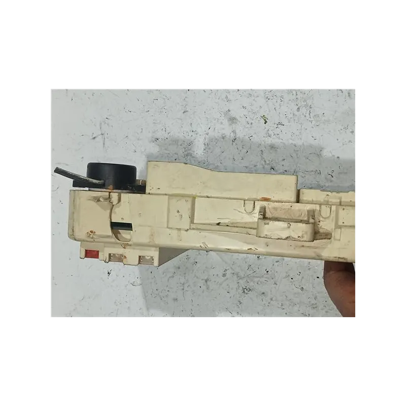Recambio de caja fusibles/rele para hyundai i30 (fd)(06.2007) 1.6 crdi referencia OEM IAM 1H510  