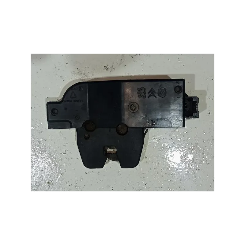 Recambio de cerradura porton para peugeot 407 hdi 135 referencia OEM IAM 9653208080  