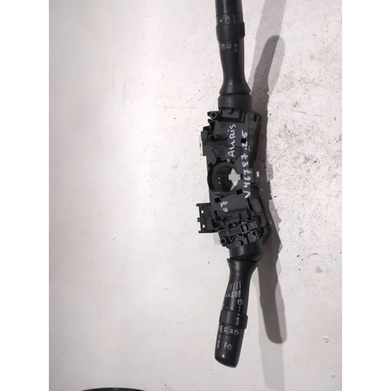 Recambio de mando multifuncion para toyota auris (_e15_) 2.0 d-4d (ade150_) referencia OEM IAM   