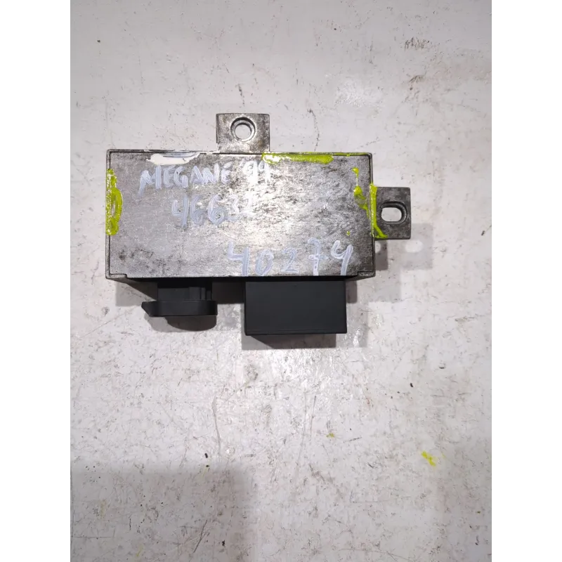 Recambio de caja precalentamiento para renault megane 1.9 referencia OEM IAM 7700111525  