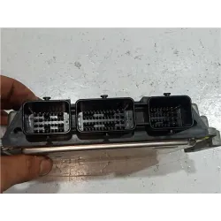 Recambio de centralita inyeccion para citroën c4 berlina (06.2004) 2.0 16v referencia OEM IAM 0281013331 EDC16C34  