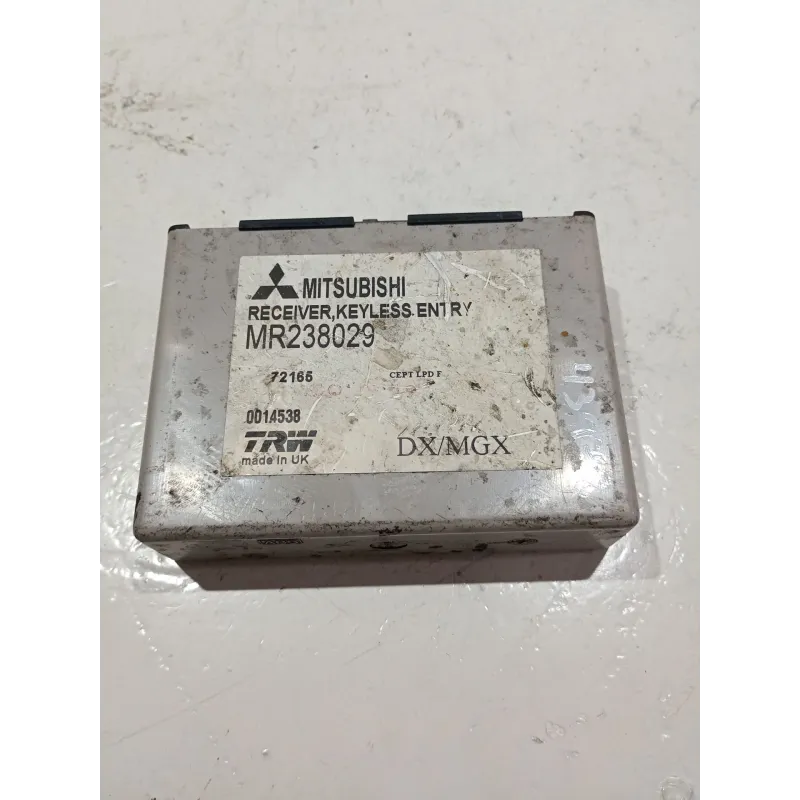 Recambio de centralita motor uce para mitsubishi carisma (da_) 1.9 td (da4a) referencia OEM IAM MR238029  