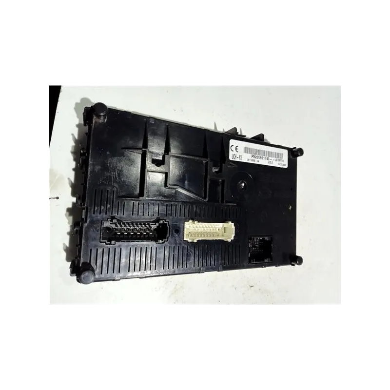 Recambio de centralita para renault clio ii fase ii (b/cb0)(2001) authentique dci referencia OEM IAM P8200621783  