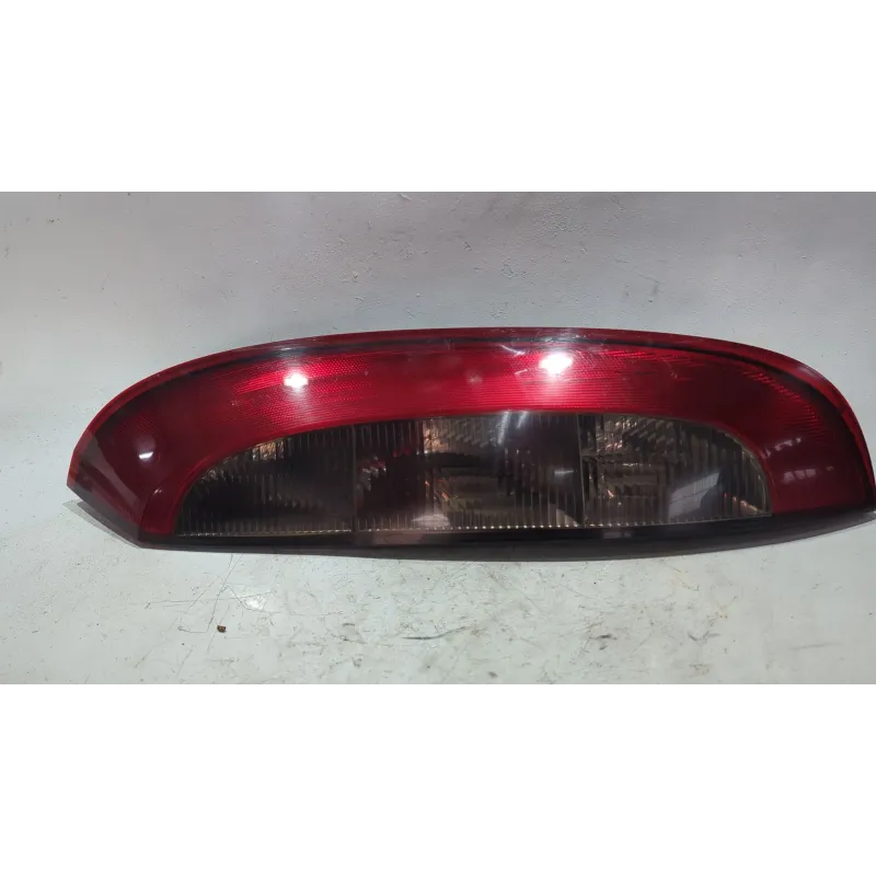 Recambio de piloto trasero derecho para opel corsa c (2000) 1.4 referencia OEM IAM 09114337  
