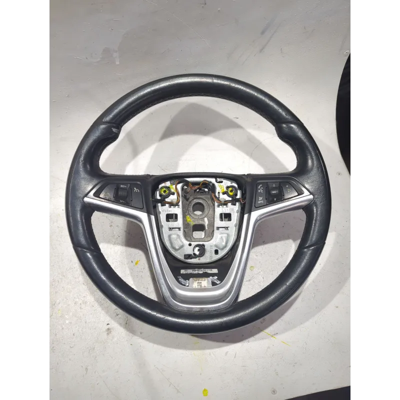 Recambio de volante para opel astra j (p10) 2.0 cdti (68) referencia OEM IAM W1411018003040488  