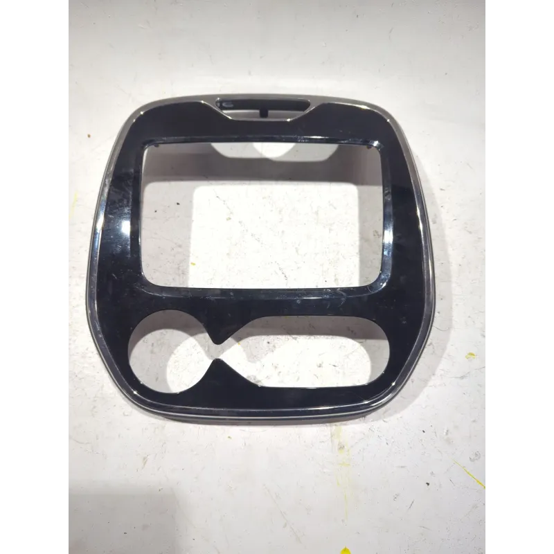 Recambio de embellecedor consola central para renault captur 1.5 dci referencia OEM IAM 00134727  