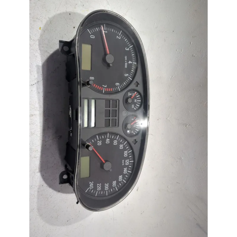 Recambio de cuadro cuentakilometros para seat toledo (1m2)(03.1999) 1.6 referencia OEM IAM 88311245 1M0919860S  