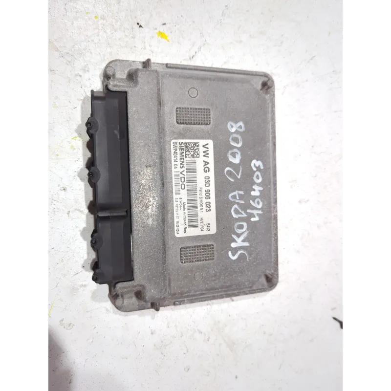 Recambio de centralita inyeccion para skoda fabia ii (542) 1.2 referencia OEM IAM 03D906023  