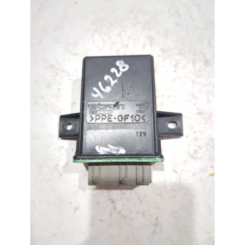 Recambio de caja precalentamiento para peugeot partner furgón (5) 1.9 d referencia OEM IAM 9631577780  