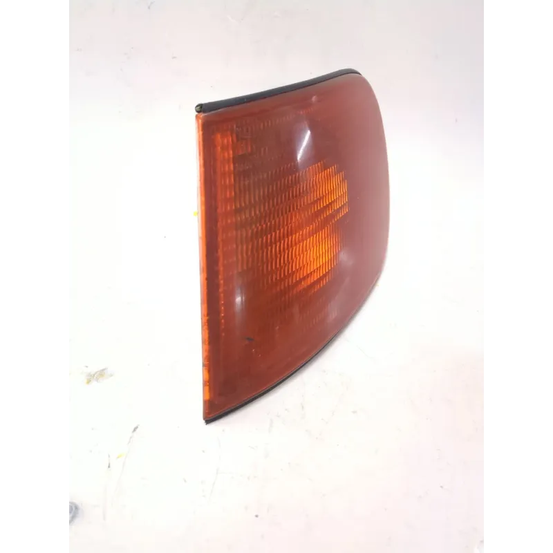 Recambio de piloto intermitente lateral delantero izquierdo para audi 100 avant (4a, c4) 2.0 referencia OEM IAM 137983  
