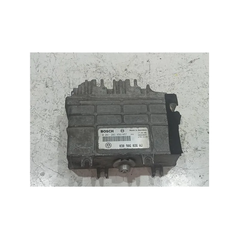 Recambio de centralita inyeccion para volkswagen polo iii (6n1)(09.1994) 64 1.9 d referencia OEM IAM 030906026AJ  
