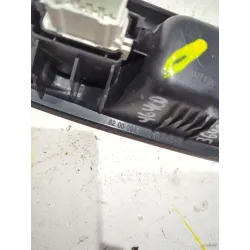 Recambio de botonera puerta delantera derecha para renault clio ii (bb_, cb_) 1.5 dci referencia OEM IAM 8200084005  