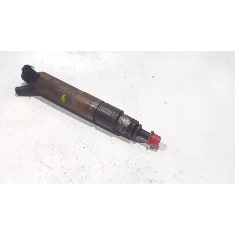 Recambio de inyector para daewoo lanos (klat) 1.5 referencia OEM IAM 038130201G  