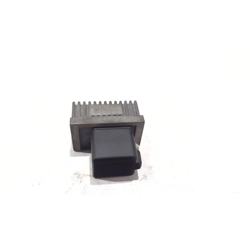 Recambio de caja precalentamiento para volvo s40 i (644) 1.9 di referencia OEM IAM Pa6t30  