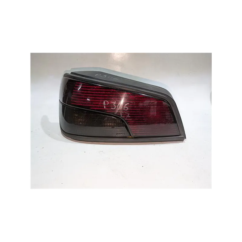 Recambio de piloto trasero izquierdo para peugeot 306 3/5 pt. (s1)(06.1996) referencia OEM IAM VALEO 2227  
