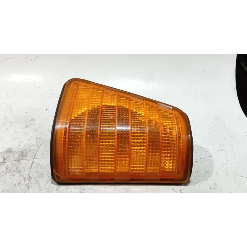 Recambio de piloto intermitente lateral delantero derecho para mercedes-benz 207 2.4 d referencia OEM IAM 32757R6  