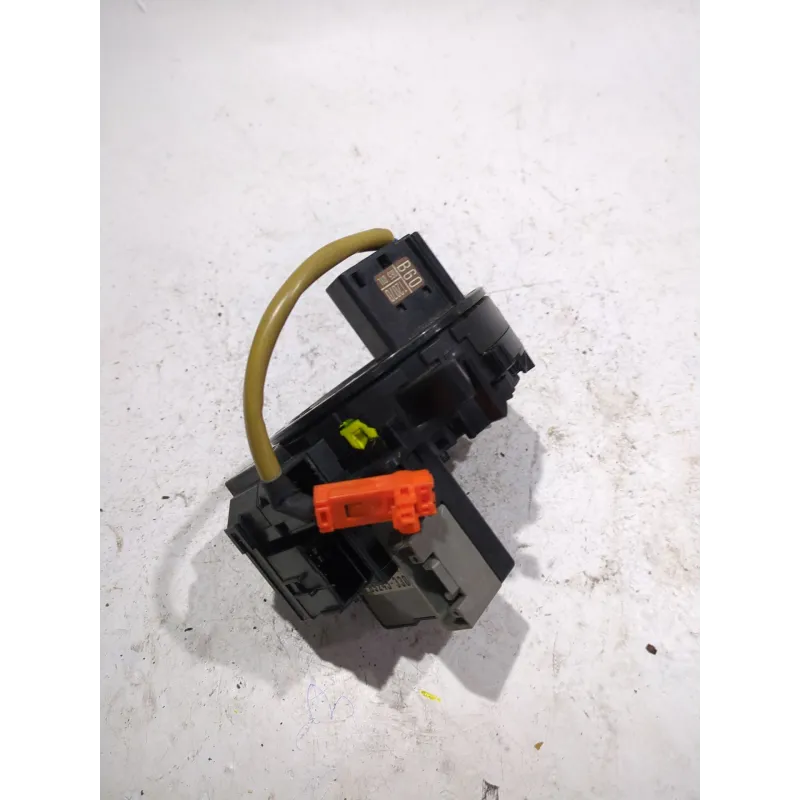 Recambio de anillo airbag para toyota auris (_e15_) 2.0 d-4d (ade150_) referencia OEM IAM 8924533040  