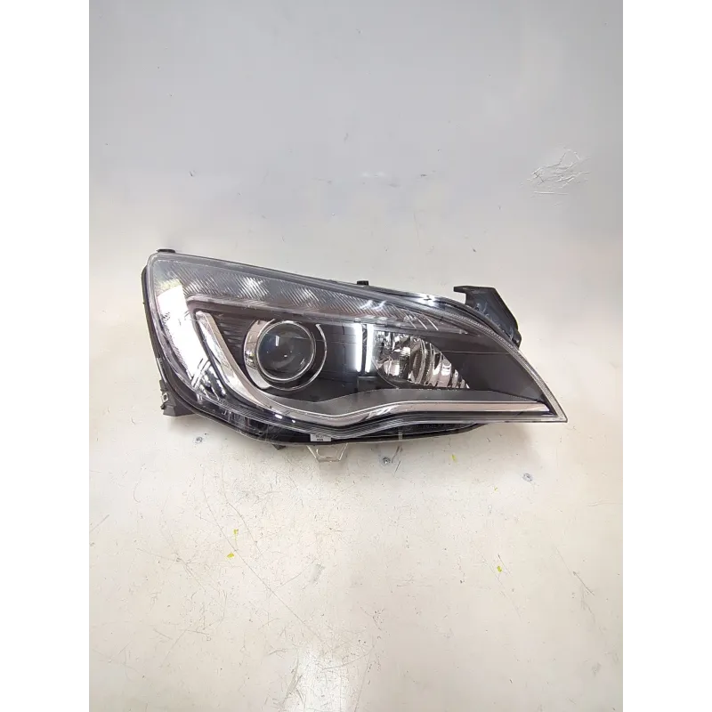 Recambio de faro delantero derecho para opel astra j gtc 2.0 cdti (08) referencia OEM IAM 13374518  