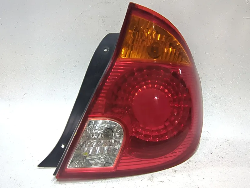 Recambio de piloto trasero derecho para hyundai accent 1.5 crdi referencia OEM IAM 92402257  