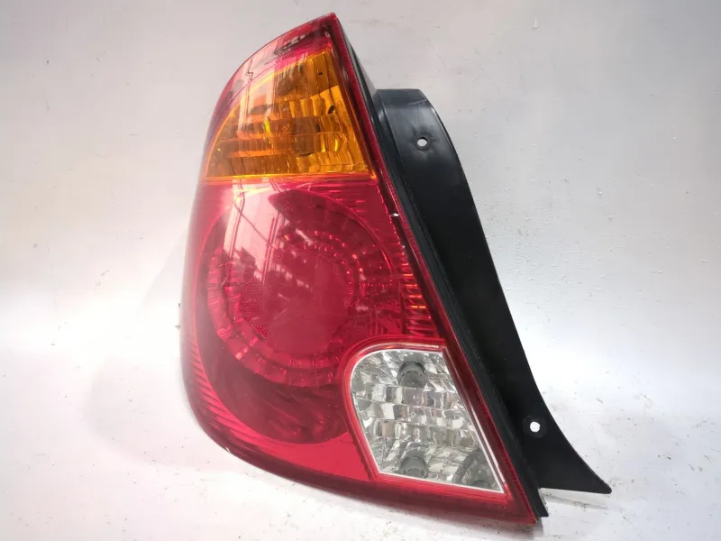 Recambio de piloto trasero izquierdo para hyundai accent 1.5 crdi referencia OEM IAM 92401257  
