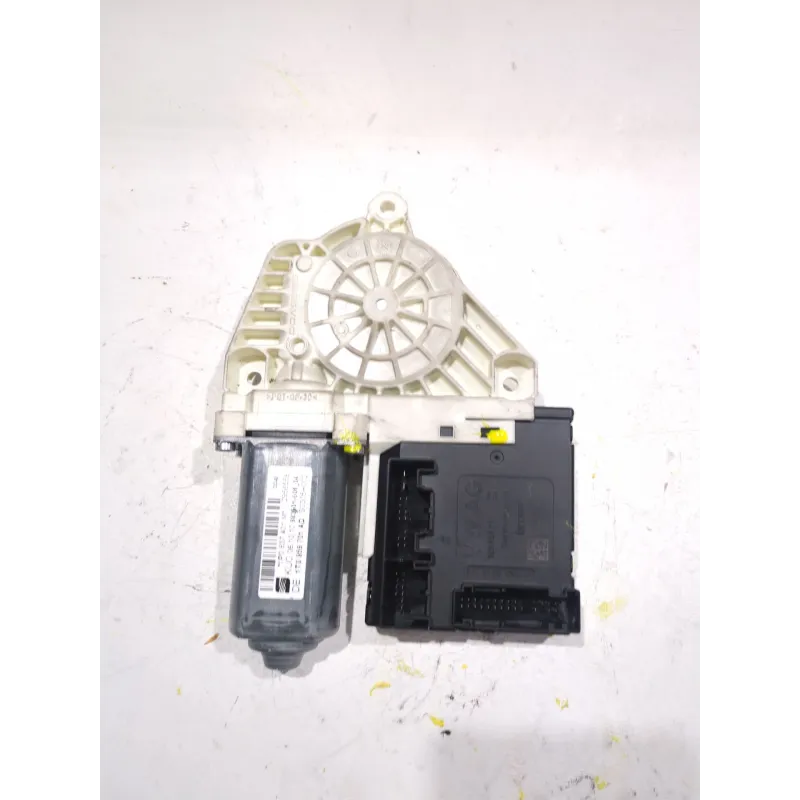 Recambio de motor elevalunas delantero izquierdo para seat leon (1p1) 2.0 tdi 16v referencia OEM IAM 1T0959701AD  