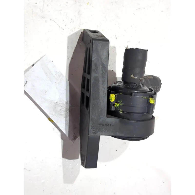 Recambio de bomba agua para jaguar xf v6 diesel luxury v6 diesel cat referencia OEM IAM 4R8318D474AB  