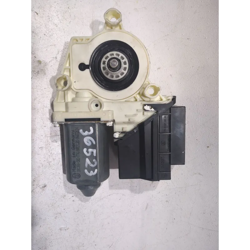 Recambio de motor elevalunas delantero derecho para seat ibiza iii (6l1) 1.4 16v referencia OEM IAM 6Q2959801A  