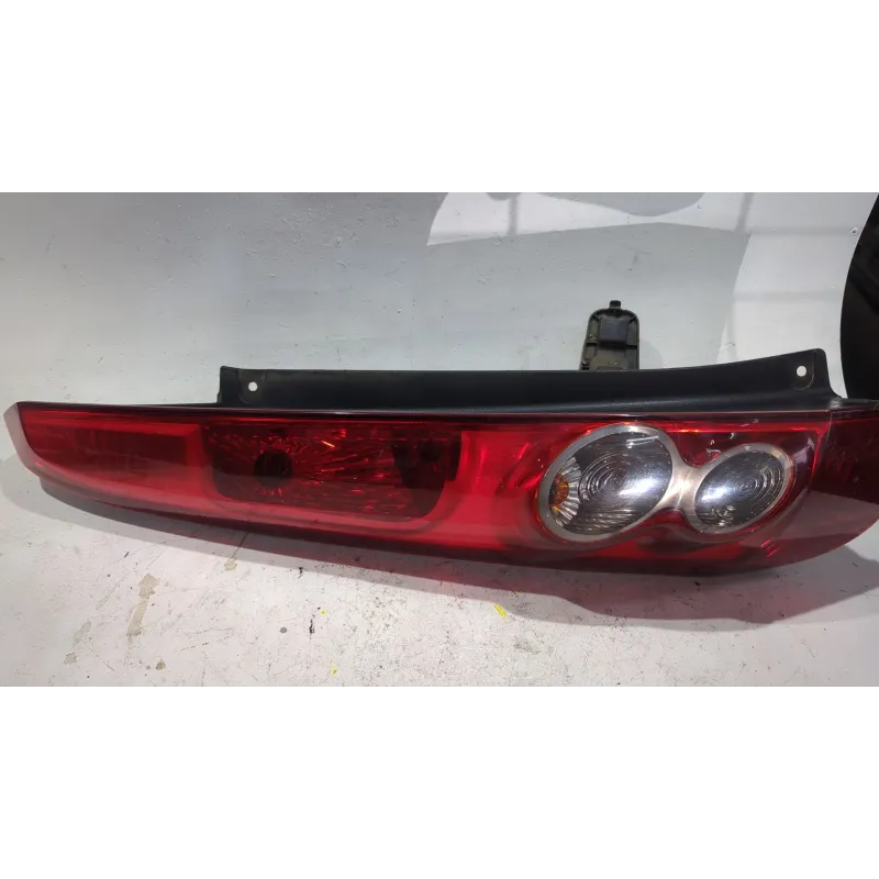 Recambio de piloto trasero izquierdo para ford fiesta v (jh_, jd_) 1.4 tdci referencia OEM IAM 6s6113405ag  