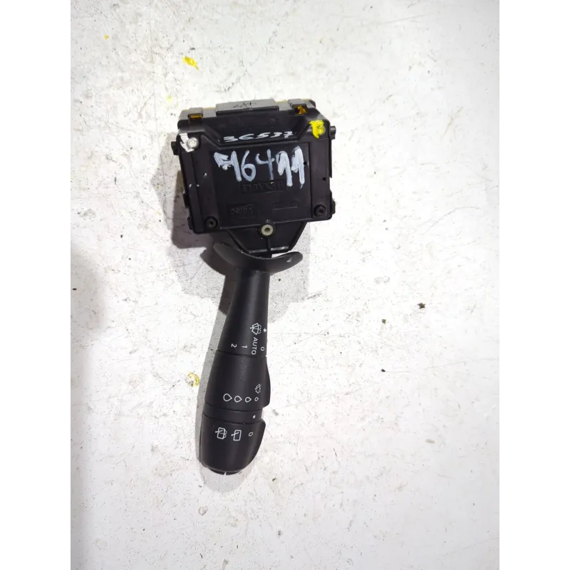Recambio de mando limpiaparabrisas para renault captur 1.5 dci referencia OEM IAM E10670323  