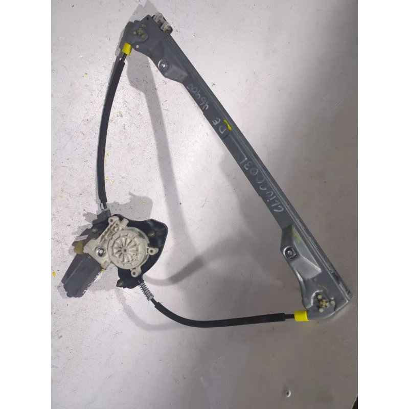 Recambio de mecanismo elevalunas delantero derecho para renault clio ii (bb_, cb_) 1.5 dci referencia OEM IAM 0130822020  